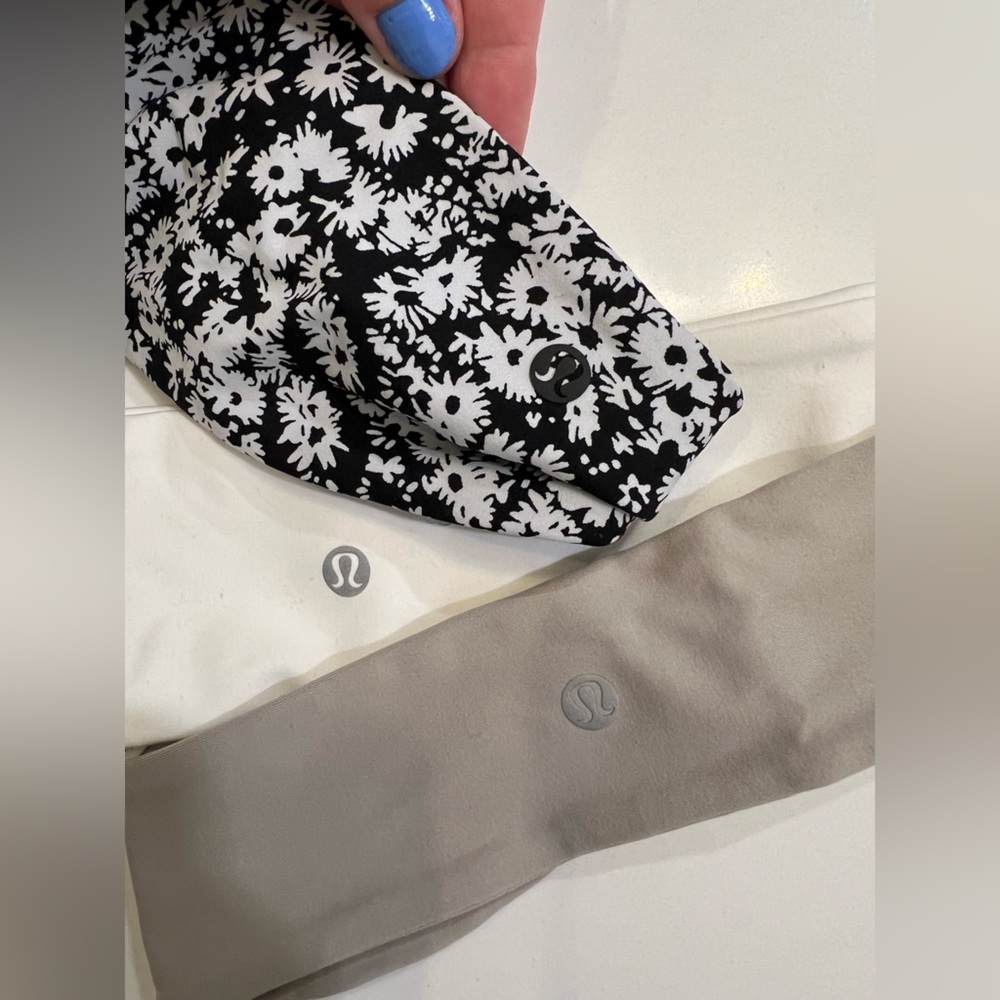 Lululemon Headbands x3- NWT - Picture 2 of 3